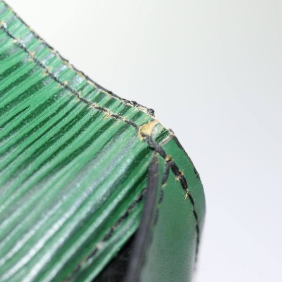 LOUIS VUITTON Epi Montaigne 27 Clutch Bag Green M52654 LV Auth 74313 - Picture 11 of 16